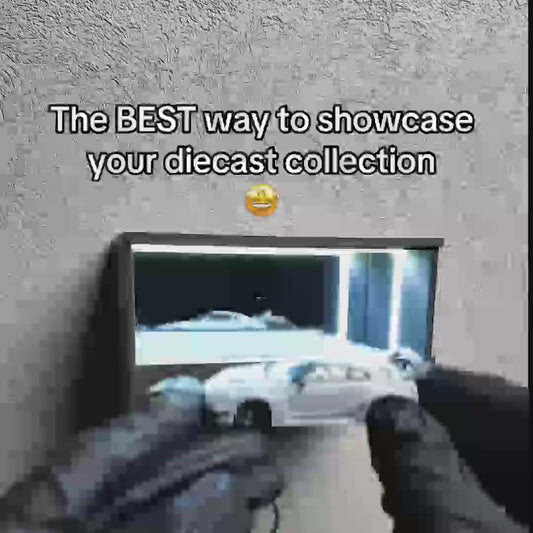 CarVault - Infinity Garage Keychain - Infinity Mirror LED Lamp Display Case Garage Key Holder - Automotive Decor - Display Enclosure - Fun Gift for Boyfriend & Car Fans